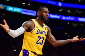 英雄联盟-转会期布鲁克林篮网战术微调：社区盾节点到来，更衣室稳定，赛程密集仍需轮换的简单介绍